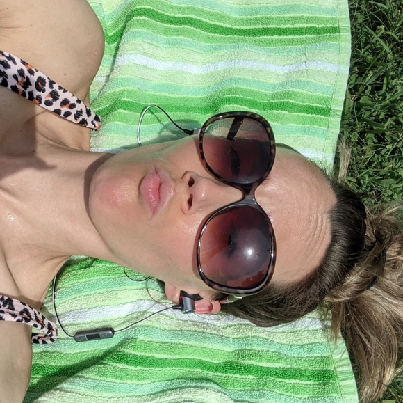 Meet your Posher, Desiree - Picture 3 of 15